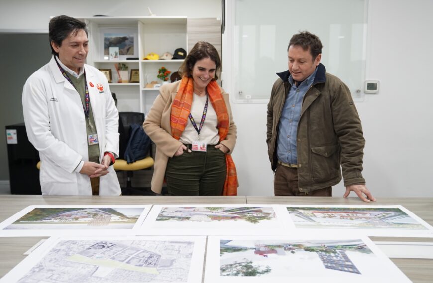 Autoridades de Teletón y del Gobierno Regional del Maule revisan la propuesta del nuevo Instituto Teletón para ampliar la atención de rehabilitación en la región.