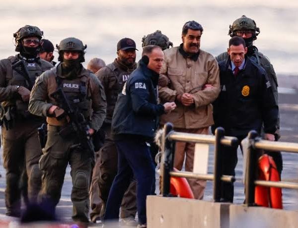 Nicolás Maduro detenido por federales.