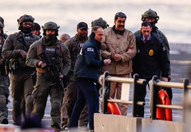 Nicolás Maduro detenido por federales.