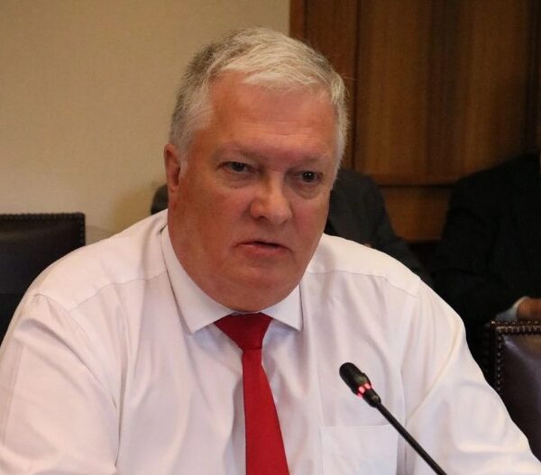 PDI incauta celulares y computadores del senador Alejandro Kusanovic en investigación por presuntas devoluciones&hellip;