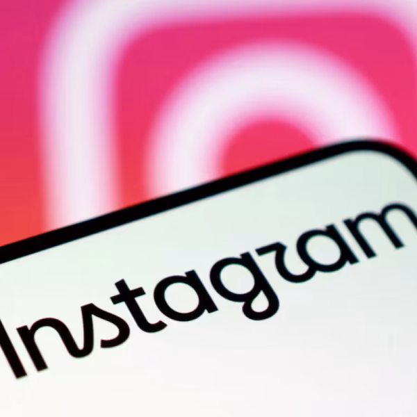 Nuevo logotipo escrito de Instagram que generó debate entre usuarios por la forma y legibilidad de sus letras.
