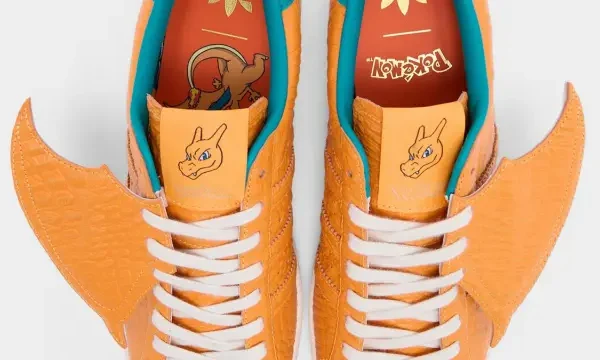 Zapatillas inspiradas en el pokémon Charizard.