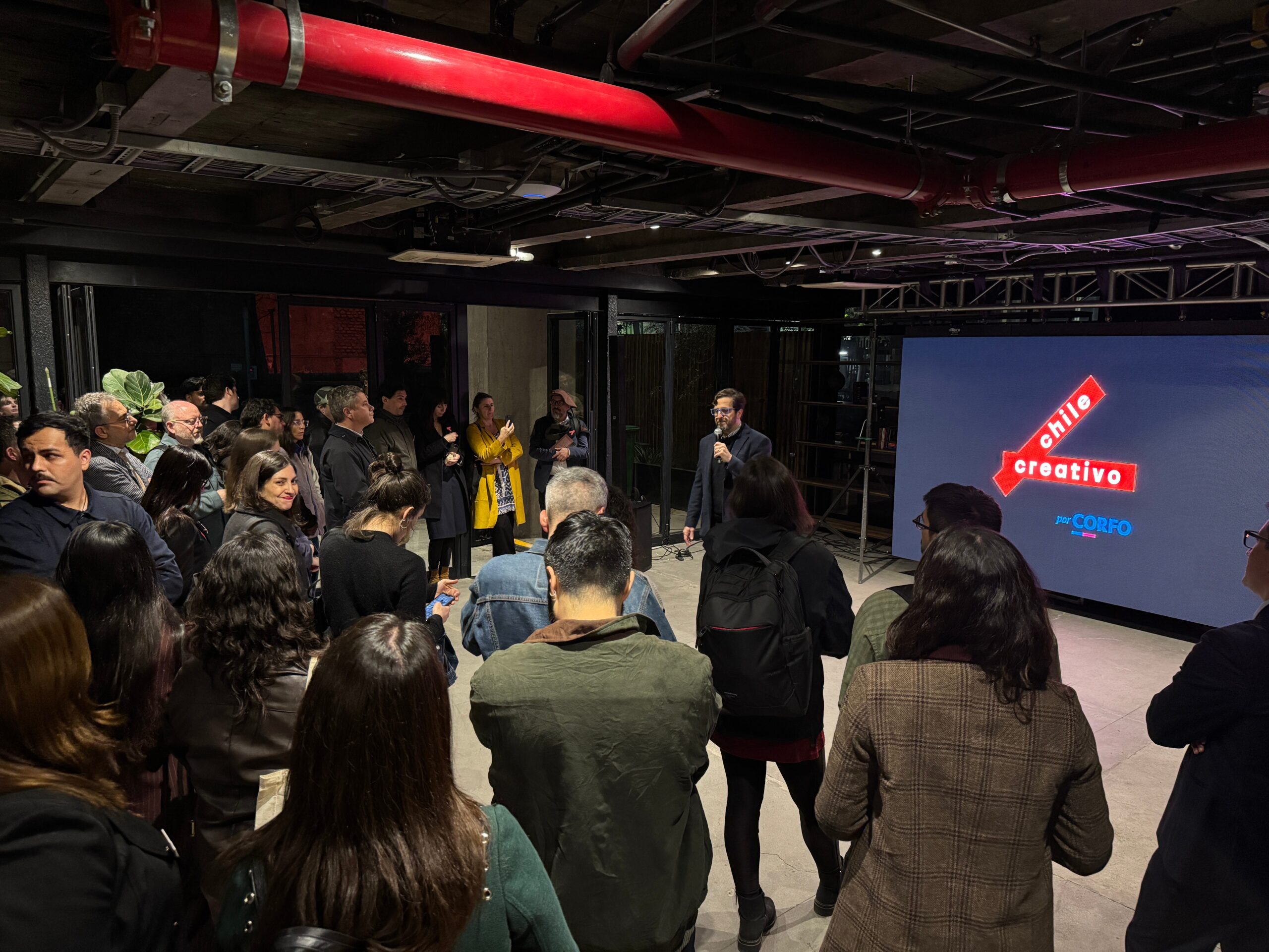 Encuentro de Chilecreativo reúne a representantes de las industrias creativas durante la conmemoración de sus 10 años de trabajo en Chile.