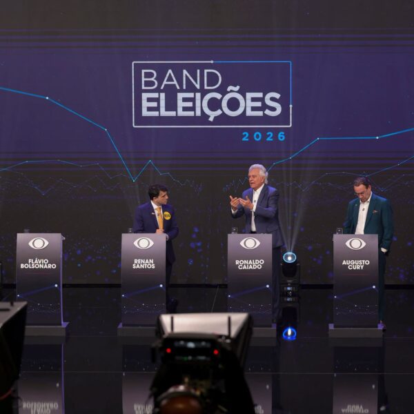Debate presidencial en Brasil fracasa sin Lula ni Flávio Bolsonaro