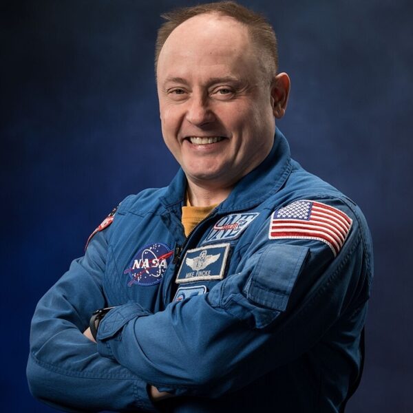 Mike Fincke deja la NASA tras 30 años, meses después de misterioso episodio médico&hellip;