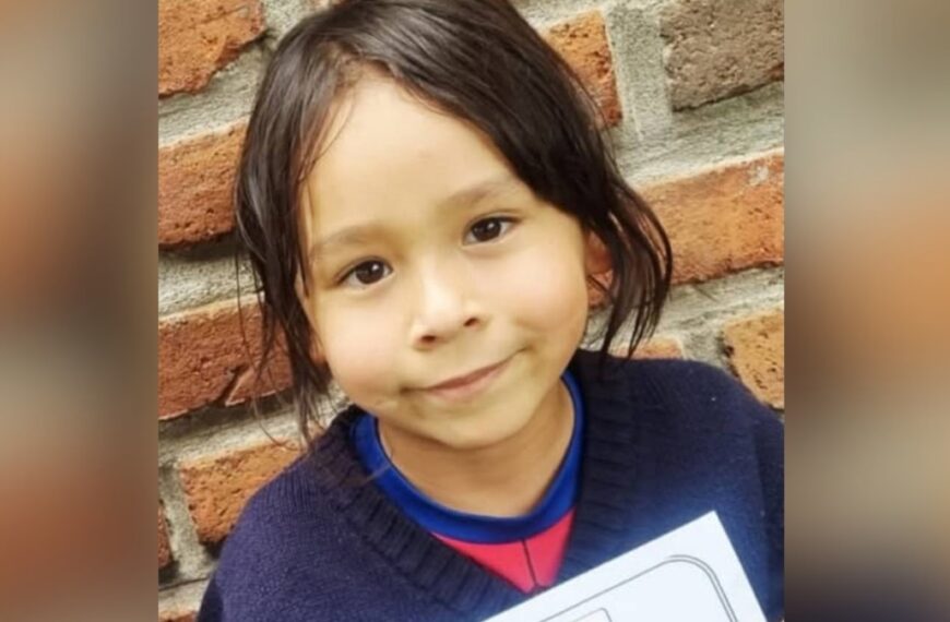 Confirman muerte de niño chileno tras colapso de colegio por terremoto en Colombia