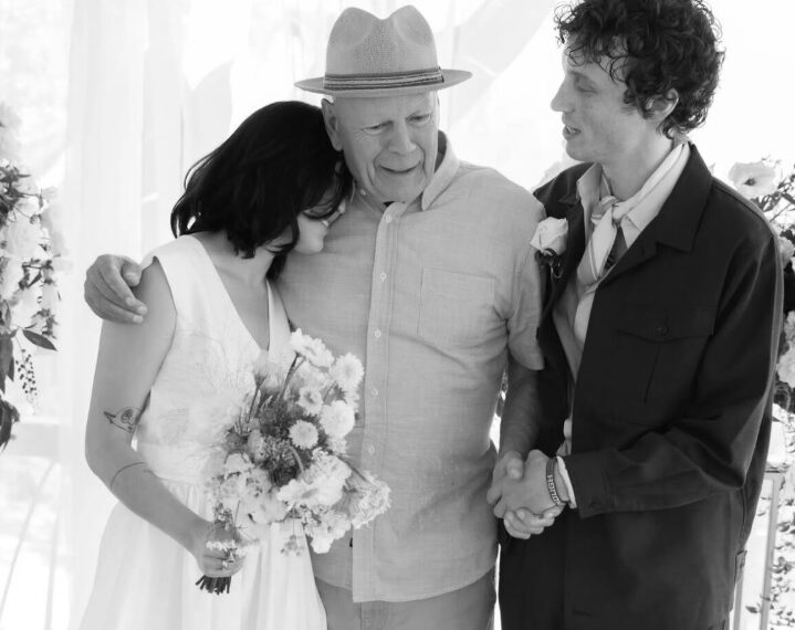 Bruce Willis reaparece junto a su hija en una íntima boda familiar