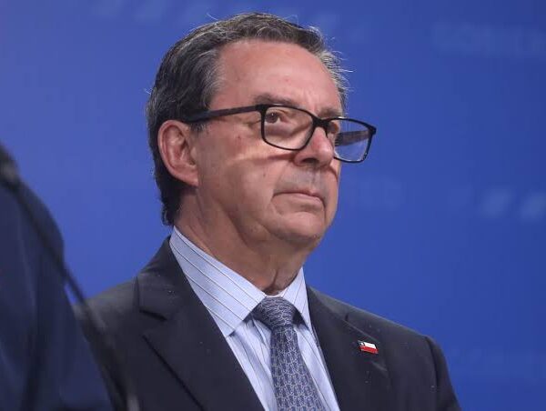 Ministro de Defensa Chile, Fernando Barros.