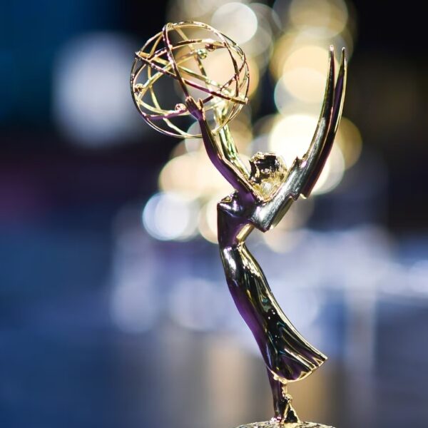 Estatuilla de los premios Emmy 2026