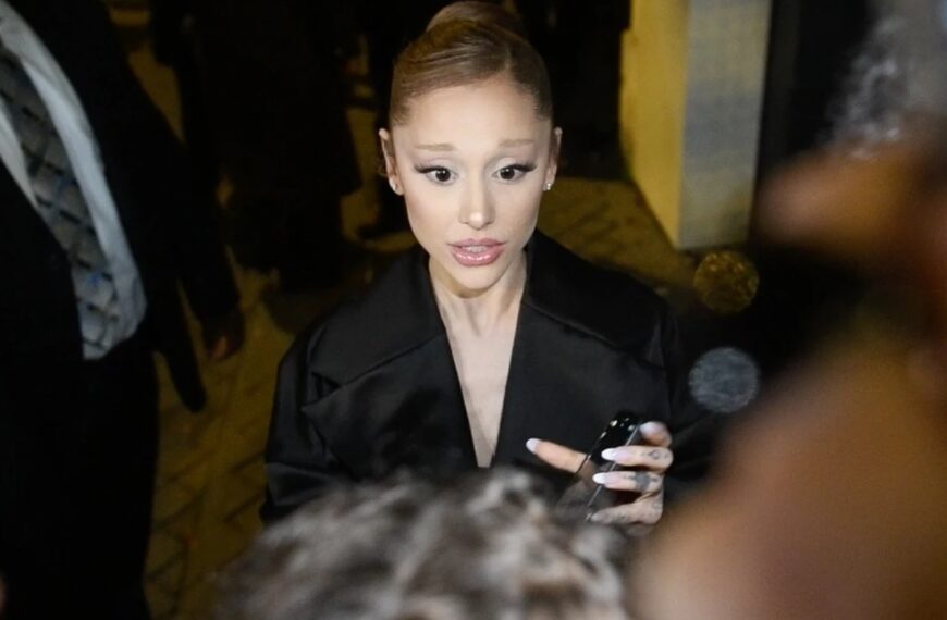 Ariana Grande cierra entre lágrimas su gira y comienza una pausa lejos de los escenarios