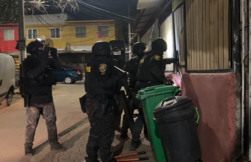 Peligrosa banda criminal brasileña ya tendría presencia en Chile