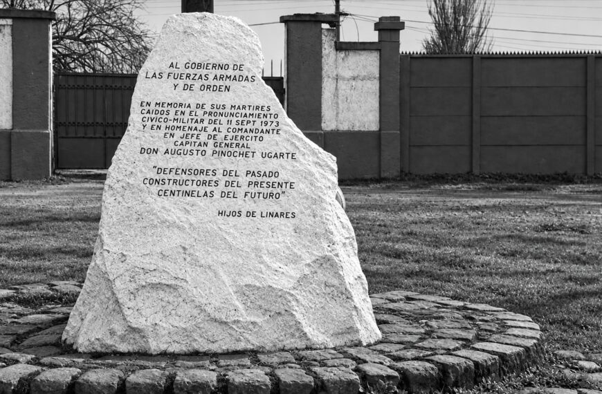 Linares y su particular 11 de septiembre: una piedra, dos actos y una herida&hellip;