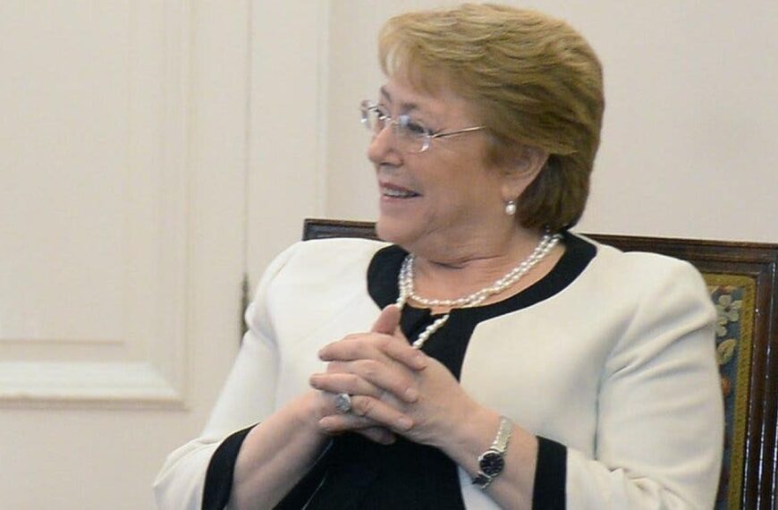 «Yo creo que sí»: Bachelet vuelve a mirar La Moneda y deja abierta la&hellip;