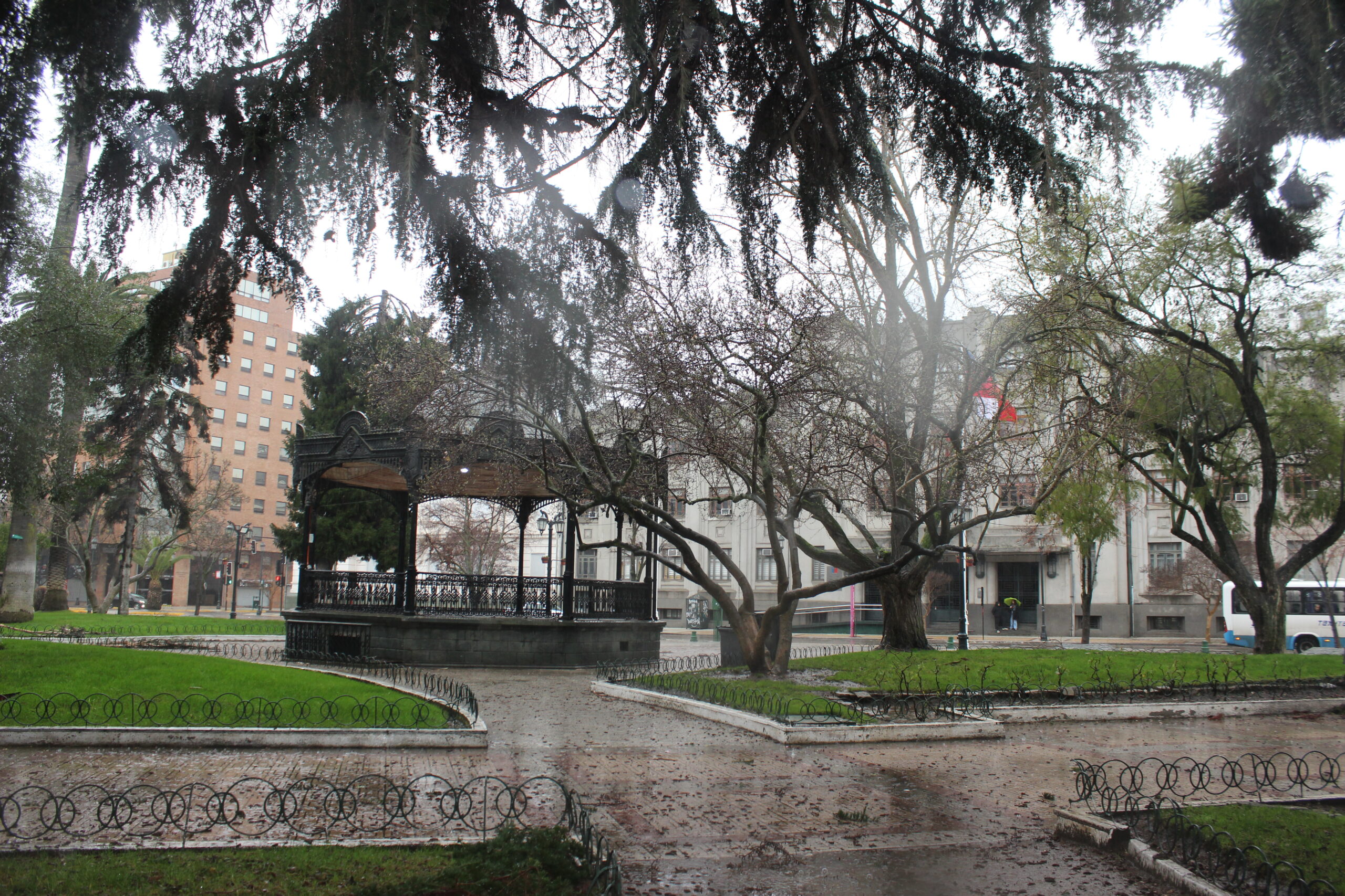 Tormentas eléctricas, granizos y fuertes vientos amenazan a ocho&hellip;