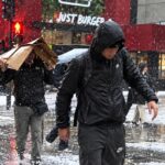 Tormenta eléctrica y granizos golpean la zona central: alerta roja y miles de hogares sin luz en Santiago